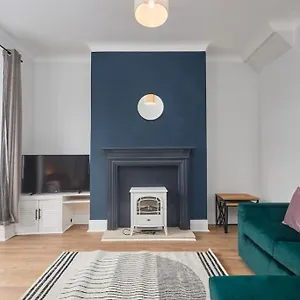  Holiday home Charming 2-bedroom House In Darlington