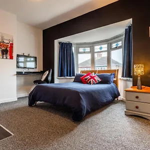  Holiday home Fionn House Darlington